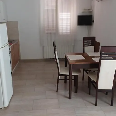 Mali Spas * Пула